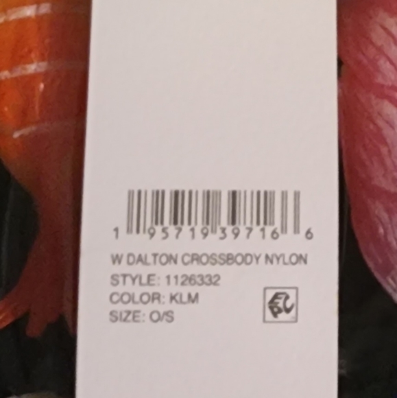 NWT UGG Dalton Neon Green Puffy Nylon Crossbody Bag - Picture 5 of 9